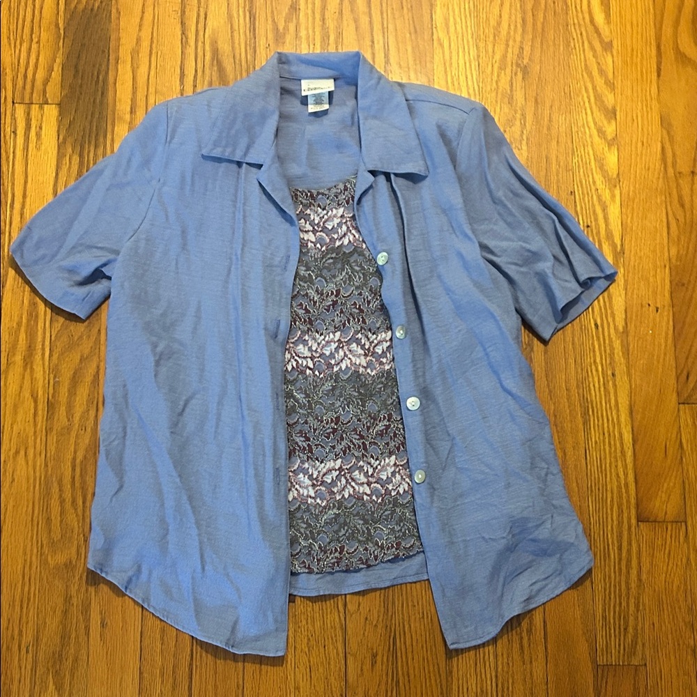 Vintage Modern Essentials Blue Button-Up Shirt with Patterned Front Liner